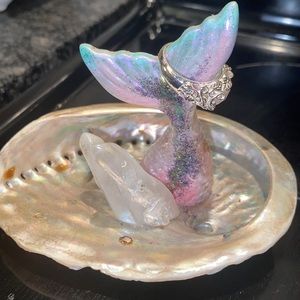 Ring Dish/ Trinket.Abalone Shell with Quartz Crystals (Ring Dish)
